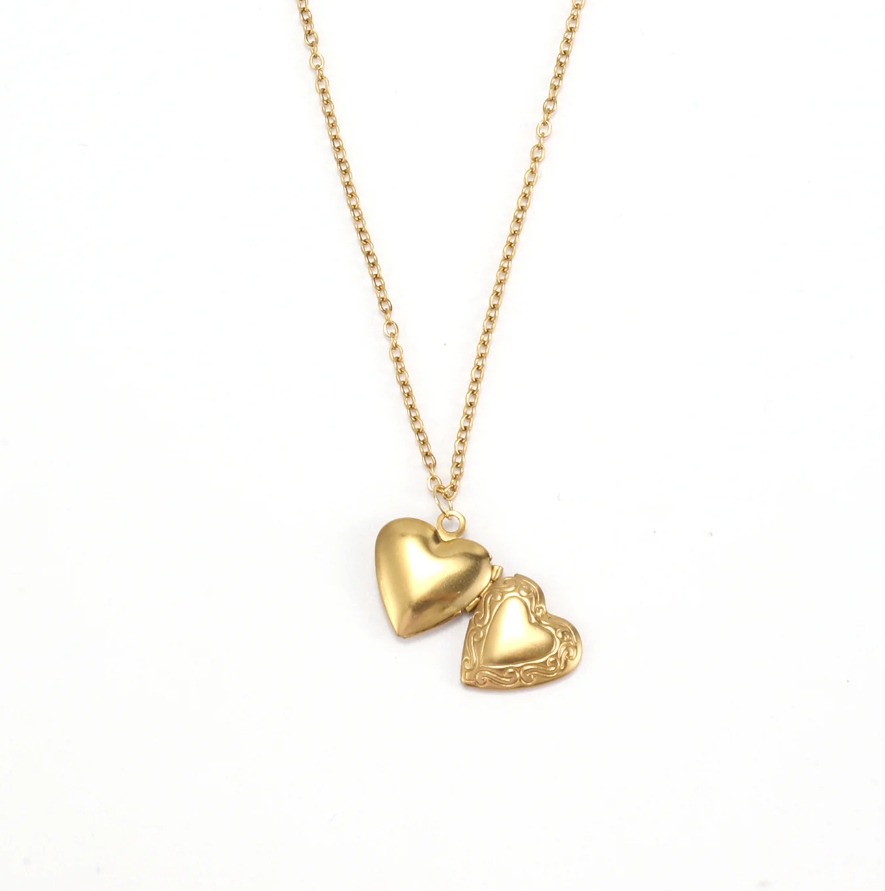 VERA-HEART LOCKET NECKLACE STAINLESS STEEL-GOLD