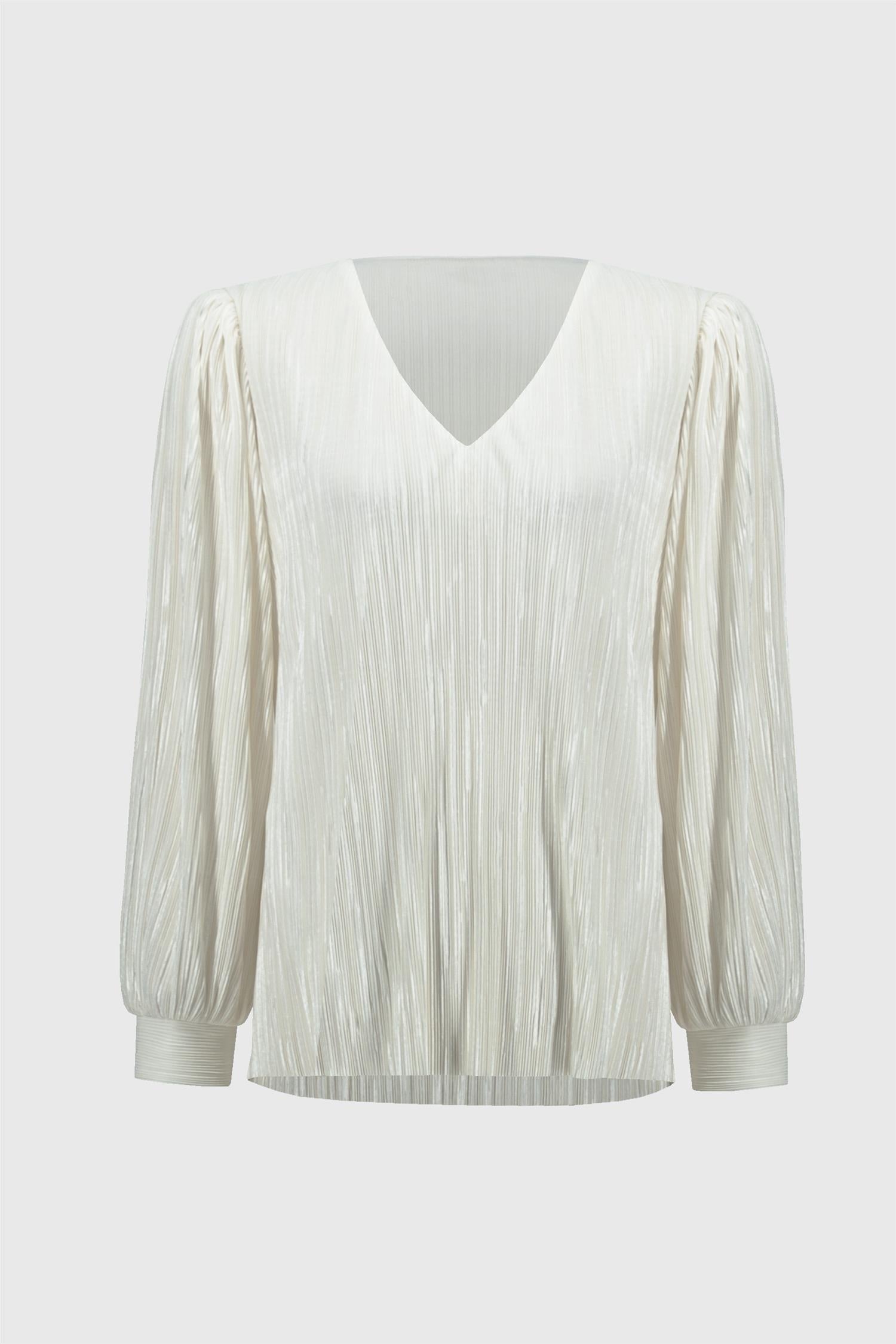 Pleated Knit Boxy V-Neck Top