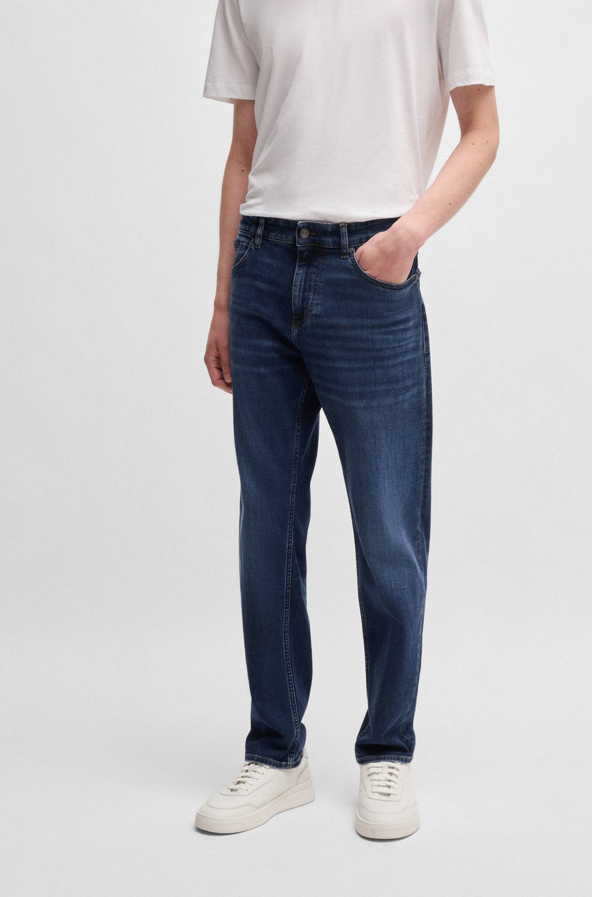 MAINE JEANS IN COMFORT STRETCH DENIM