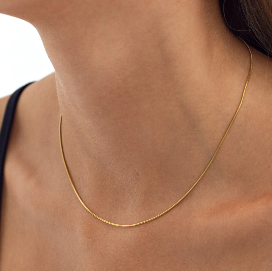 ONYX SLIM SNAKE CHAIN NECKLACE