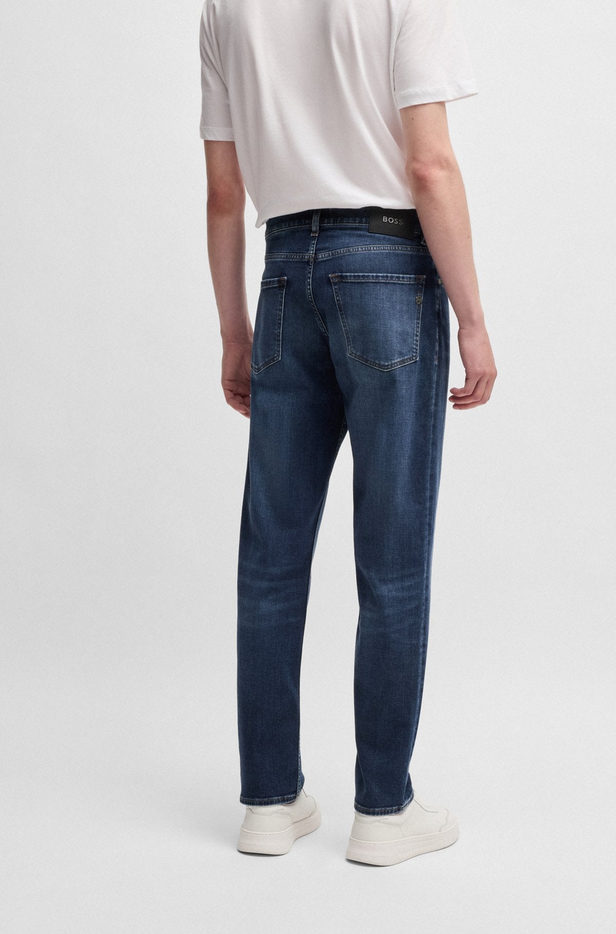 MAINE JEANS IN COMFORT STRETCH DENIM