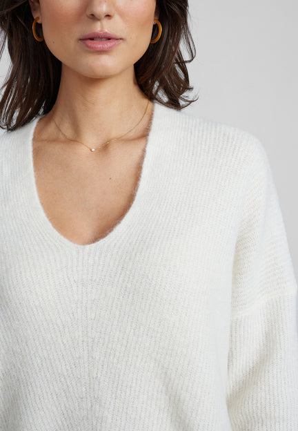 THORA V-NECK KNIT