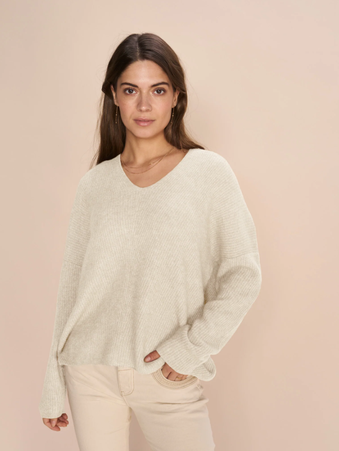 THORA V-NECK KNIT