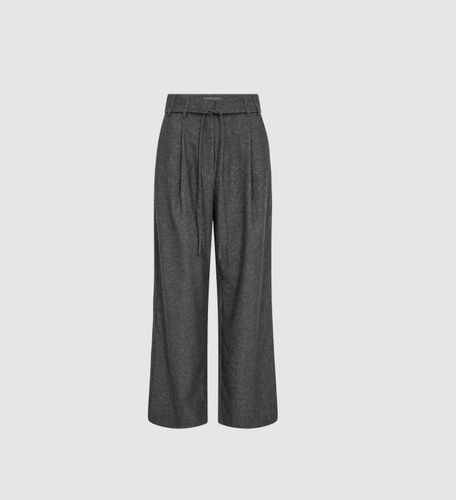 MMLeslie Zenia Pant