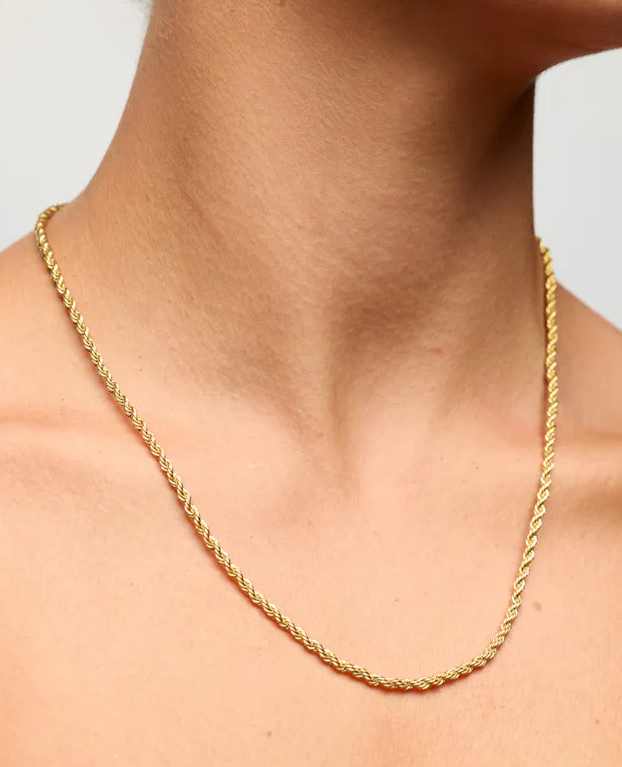 THE MEDIUM NECKLACE