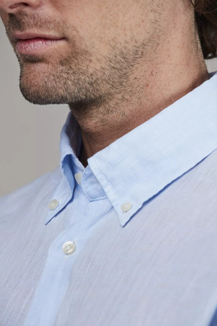 CLASSIC LINEN SHIRT LIGHT BLUE